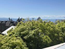 3 15161 PROSPECT AVENUE  White Rock, BC V4B 2B8