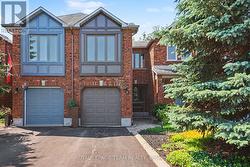 86 WINNEGREEN COURT  Ottawa, ON K1G 5S4