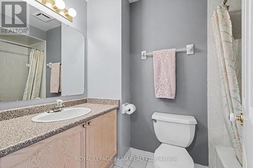86 Winnegreen Court, Ottawa, ON 