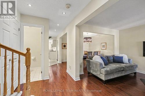 86 Winnegreen Court, Ottawa, ON 