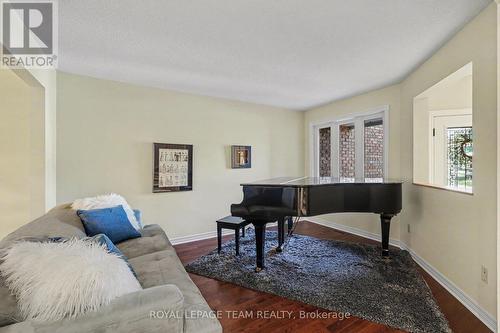 86 Winnegreen Court, Ottawa, ON 