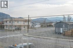 Peek-a-boo lake view - 