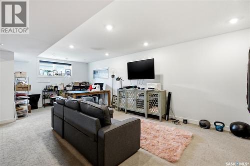 450 Bentley Court, Saskatoon, SK 