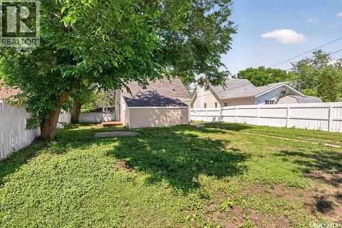805 Athabasca Street E, Moose Jaw, SK 