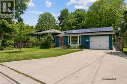77A CREIGHTON Road  Dundas, ON L9H 3B7