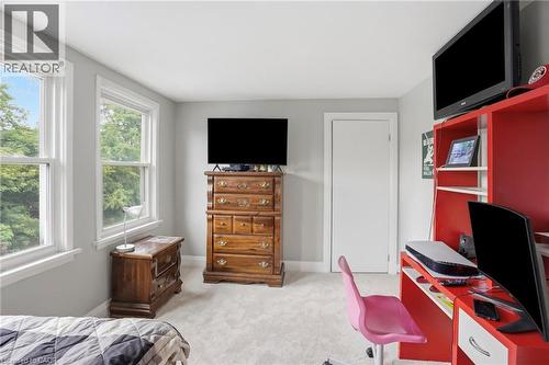 950 North Shore Boulevard, Burlington, ON 