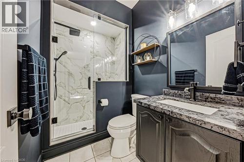 32 Kopperfield Lane, Mount Hope, ON - Indoor Photo Showing Bathroom