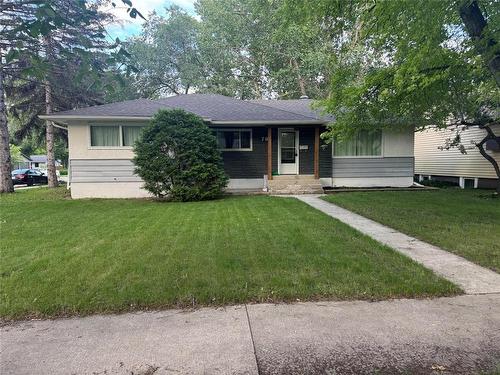 703 22ND Street  Brandon, MB R7B 1S7