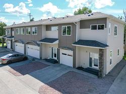 5715 Roblin Boulevard  Winnipeg, MB R3R 0G8