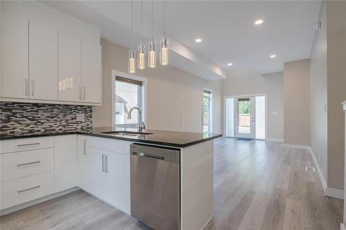 5715 Roblin Boulevard, Winnipeg, MB 