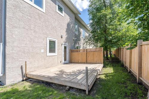 5715 Roblin Boulevard, Winnipeg, MB 