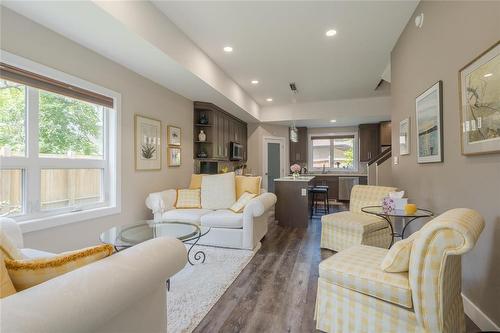 5715 Roblin Boulevard, Winnipeg, MB 