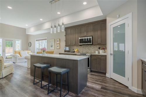 5715 Roblin Boulevard, Winnipeg, MB 