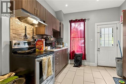 103 Stuart Street, Hamilton, ON - Indoor Photo Showing Kitchen