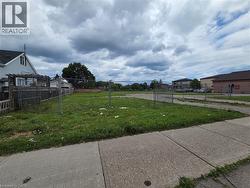 423 HIGHWAY 8  Stoney Creek, ON L8G 1G1