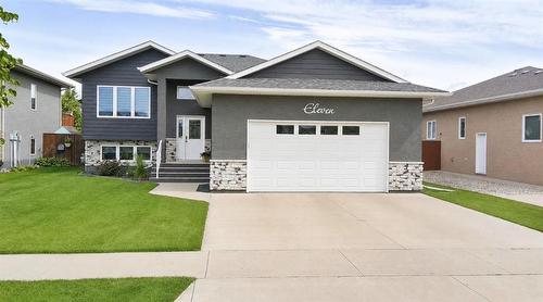 11 Lakeview Drive, Brandon, MB 