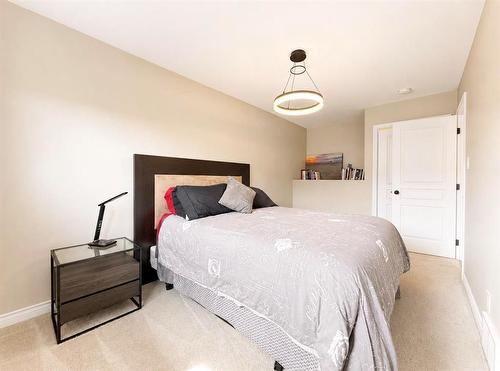11 Lakeview Drive, Brandon, MB 