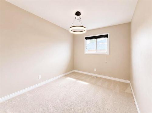 11 Lakeview Drive, Brandon, MB 