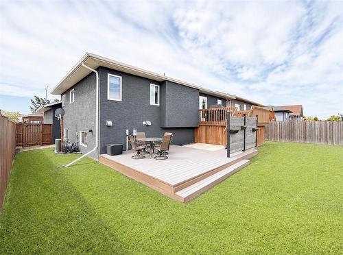 11 Lakeview Drive, Brandon, MB 