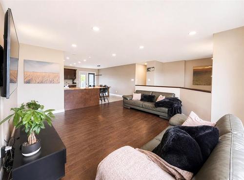 11 Lakeview Drive, Brandon, MB 