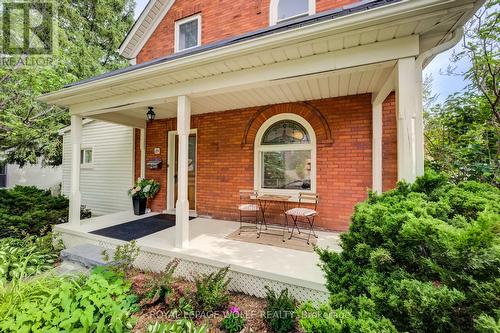 25 Central Street, Waterloo, ON 