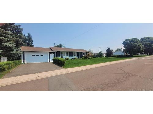 50 Alphonse St, Shediac, NB 