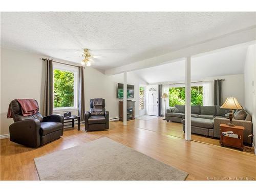 18 Pleasant Ave, Stanley, NB 