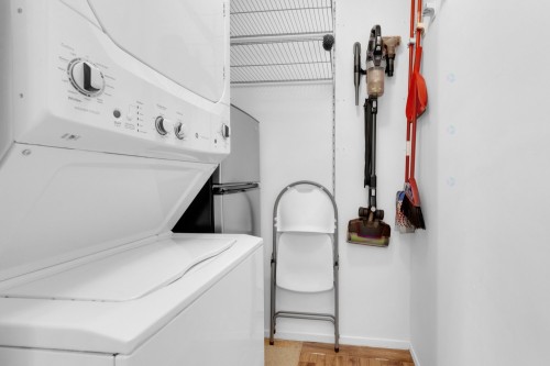 Salle de lavage - 205-244 Ch. Du Mont-Loup-Garou, Sainte-Adèle, QC - Indoor Photo Showing Laundry Room