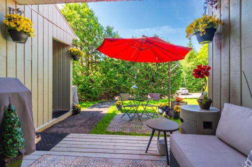 Terrasse - 205-244 Ch. Du Mont-Loup-Garou, Sainte-Adèle, QC - Outdoor With Deck Patio Veranda With Exterior
