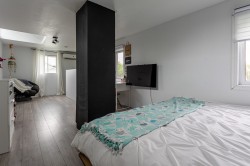 Mezzanine - 