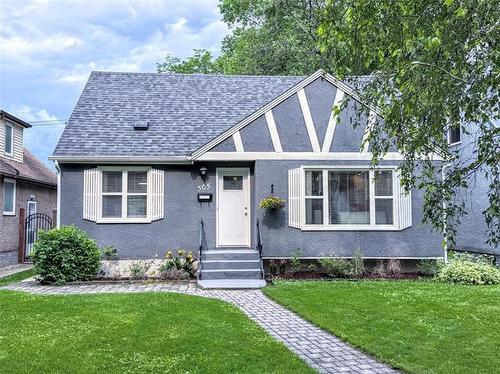 305 Lindsay ST  Winnipeg, MB R3N 1H2