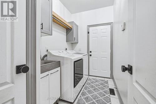 32 Kopperfield Lane, Hamilton, ON 