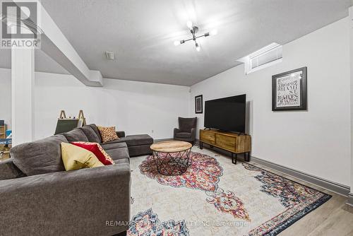 32 Kopperfield Lane, Hamilton, ON 