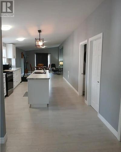 9 Central Ave, Elliot Lake, ON 