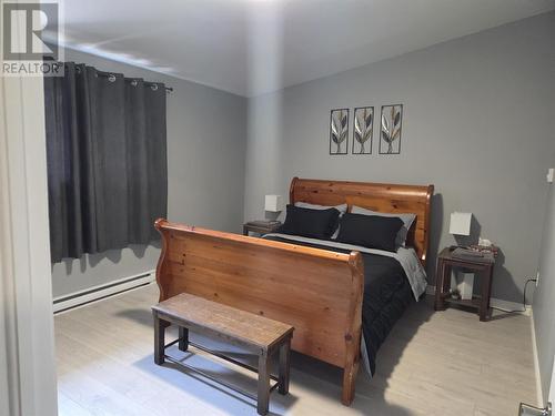 9 Central Ave, Elliot Lake, ON 