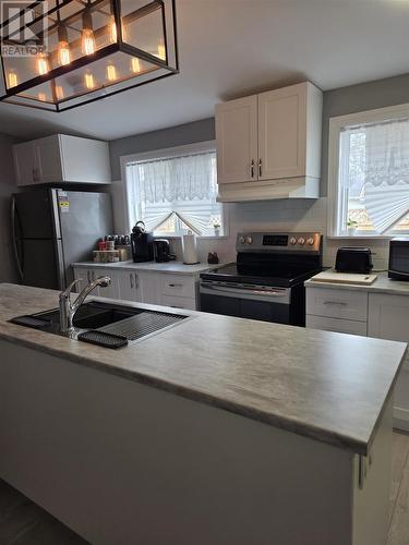 9 Central Ave, Elliot Lake, ON 