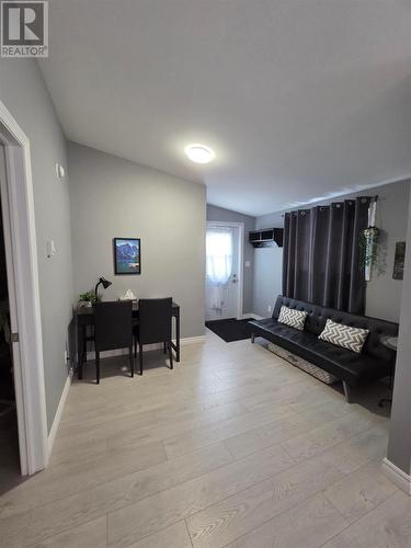 9 Central Ave, Elliot Lake, ON 