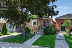 22 ATLEE AVENUE  Toronto, ON M1N 3X1