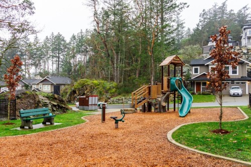 2348 Chilco Rd, View Royal, BC 
