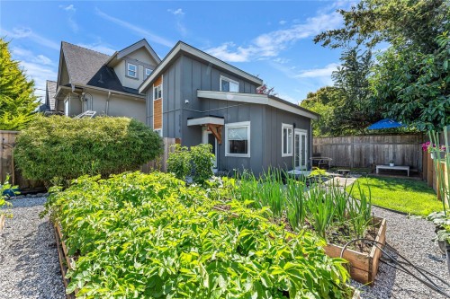 1779 Lillian Rd, Victoria, BC 