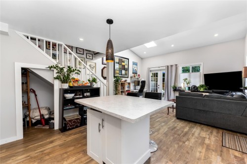 1779 Lillian Rd, Victoria, BC 