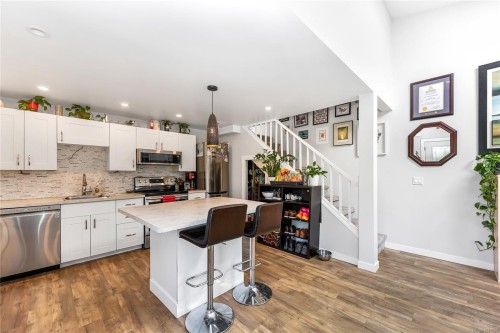1779 Lillian Rd, Victoria, BC 