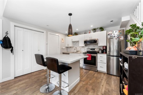 1779 Lillian Rd, Victoria, BC 