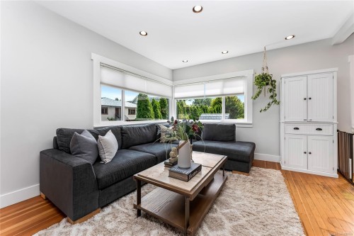 1779 Lillian Rd, Victoria, BC 