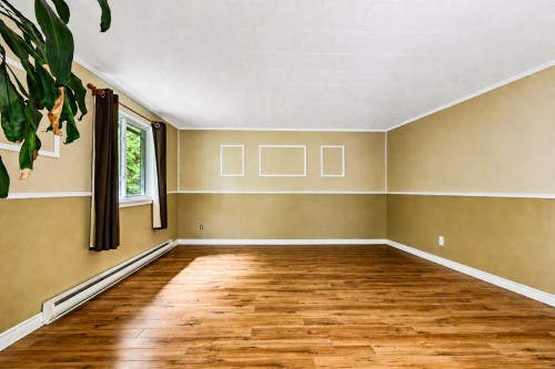 Living Room - 135 Rue Du Cap, Saint-Colomban, QC 