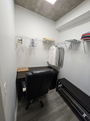 Boudoir - 219-950 Rue Notre-Dame O., Montréal (Le Sud-Ouest), QC - Indoor With Storage