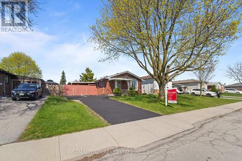 79 Locheed Drive, Hamilton, ON 