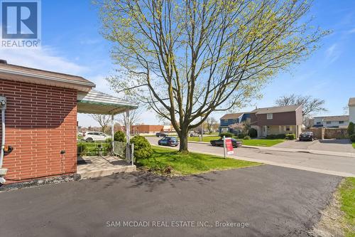 79 Locheed Drive, Hamilton, ON 