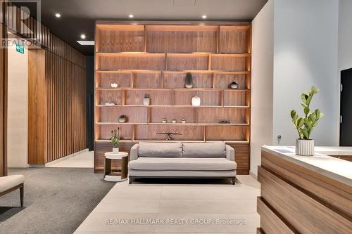 906 - 340 Queen Street, Ottawa, ON 