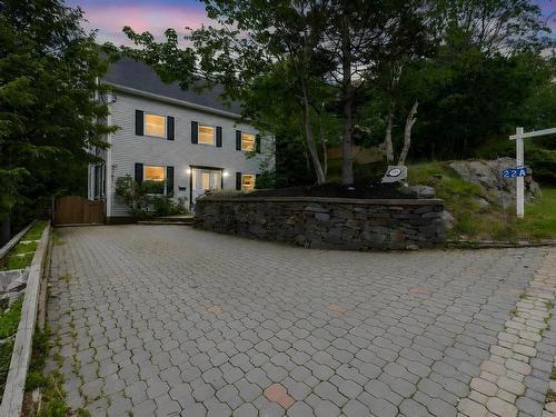 22A WEDGEWOOD Avenue  Halifax Regional Municipality, NS B3M 2B3